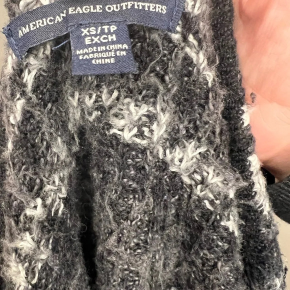 American eagle women’s cropped sweater - Picture 3 of 4